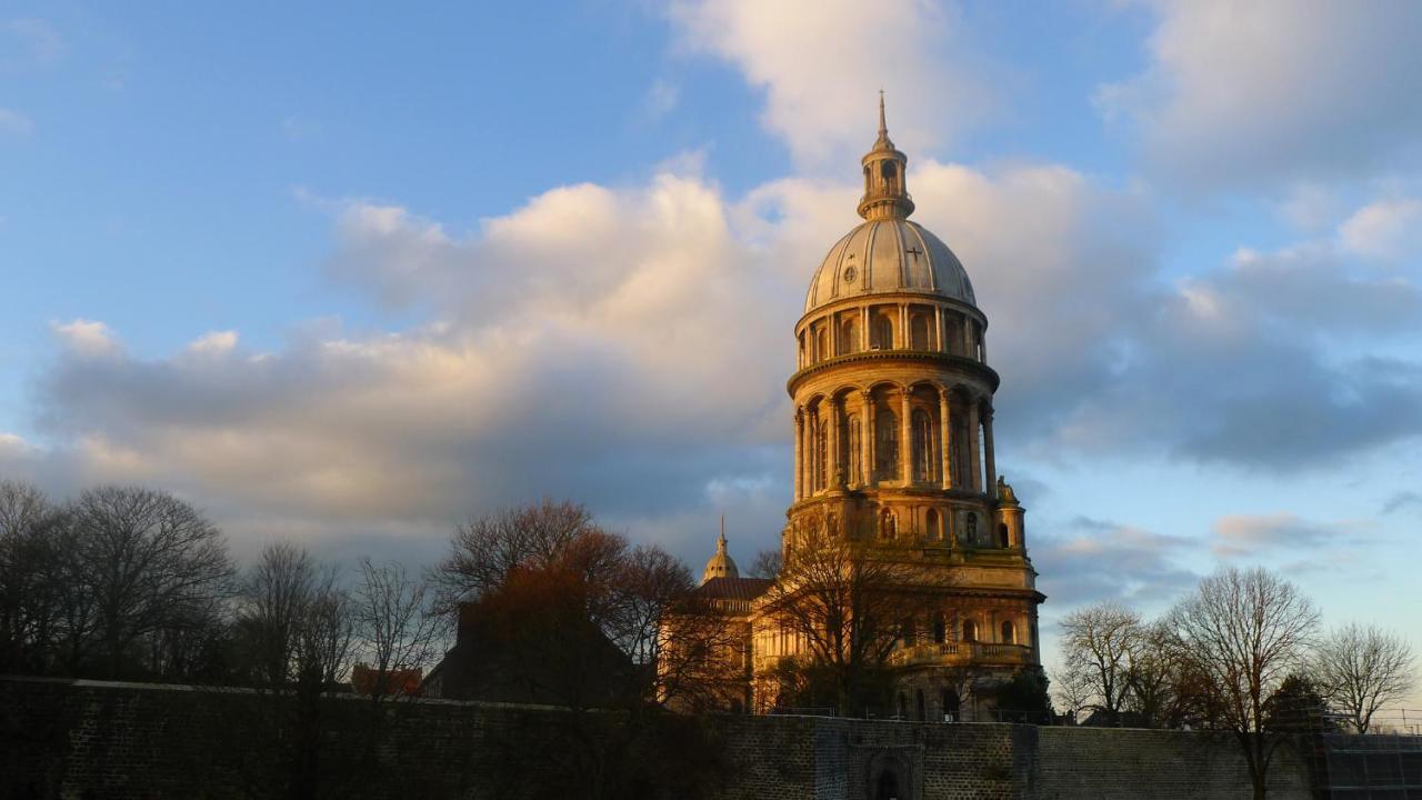 "L'Imprevue", Standing Au Pied De Notre-Dame Leilighet Boulogne-sur-Mer Eksteriør bilde